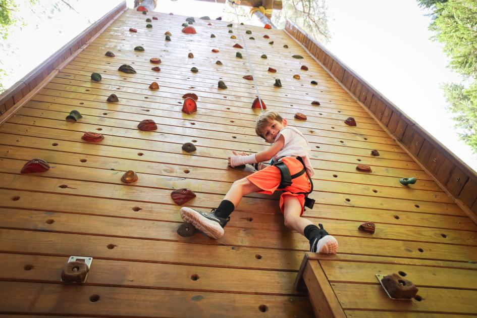 Climbing Wall Camp Kanata